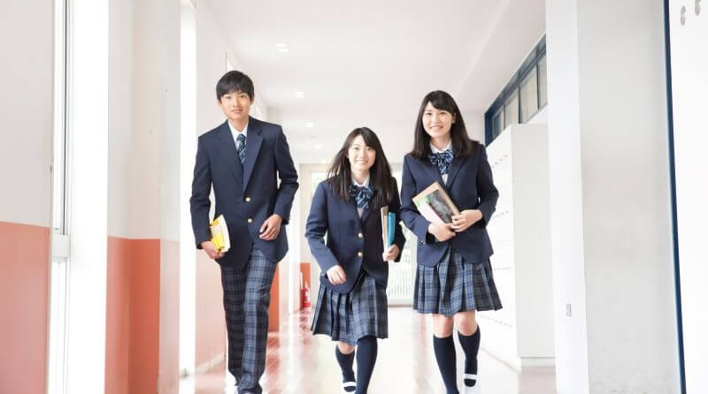 【学校】高等学校における外貨両替導入事例